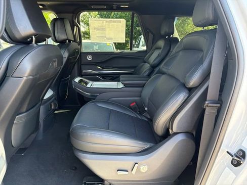New 2026 Lincoln Navigator L Reserve AWD/4WD image 13