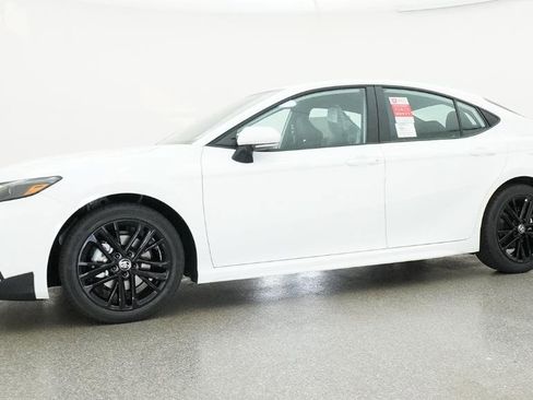 New 2026 Toyota Camry SE image 14