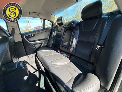Used 2015 Volvo S60 T5 Premier image 14