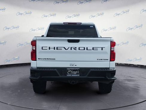 Used 2022 Chevrolet Silverado 1500 Custom Trail Boss w/ LPO, Dark Essentials Package image 4