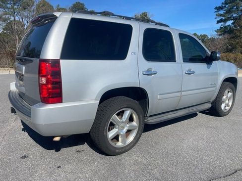 Used 2013 Chevrolet Tahoe LTZ image 2