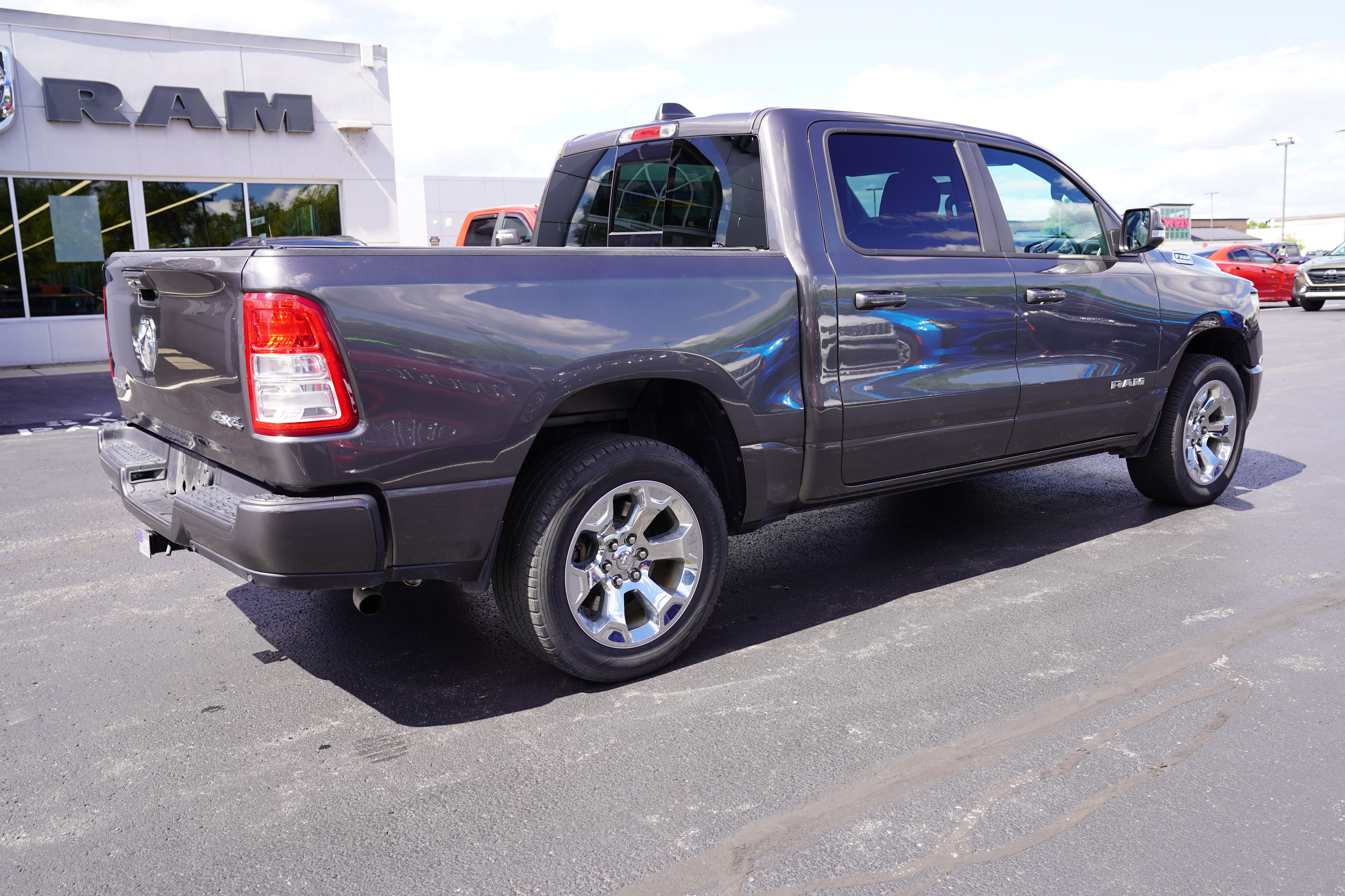 Used 2022 RAM 1500 Big Horn AWD/4WD image 3