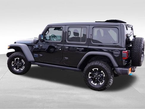 Certified 2025 Jeep Wrangler Unlimited Rubicon 4xe w/ Safety Group image 9