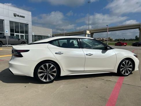 Used 2023 Nissan Maxima Platinum w/ Sport Mat Group FWD image 12