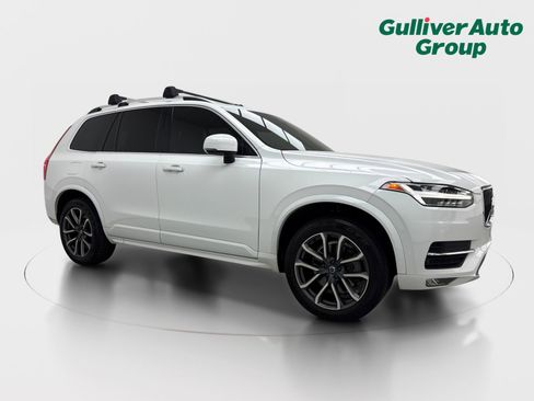 Used 2019 Volvo XC90 T5 Momentum w/ Protection Package Premier FWD image 12