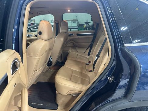 Used 2012 Porsche Cayenne S AWD/4WD image 9