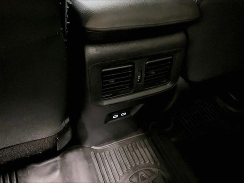 Used 2023 Toyota RAV4 XLE w/ Convenience Package image 28