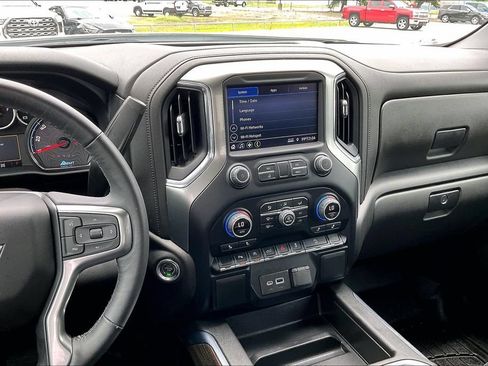 Used 2022 Chevrolet Silverado 1500 RST w/ Safety Package AWD/4WD image 9
