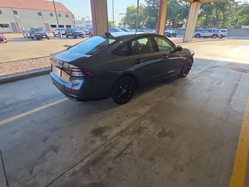 Used 2025 Honda Accord SE image 7