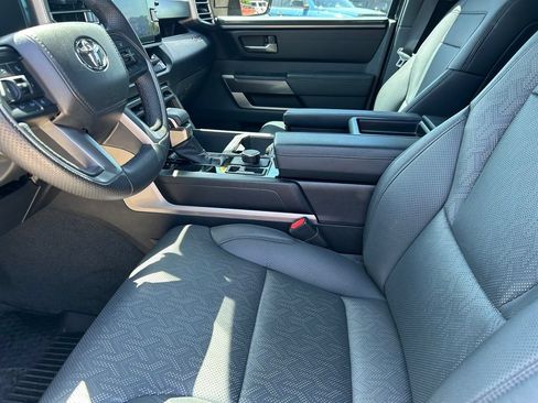 Used 2025 Toyota Tundra SR5 w/ SR5 Premium Package AWD/4WD image 11