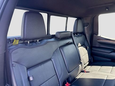 Used 2023 Chevrolet Silverado 1500 High Country w/ Technology Package AWD/4WD image 28