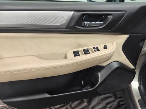 Used 2017 Subaru Outback 2.5i Premium AWD/4WD image 37