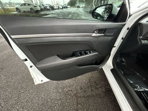 Used 2020 Hyundai Elantra SEL w/ Cargo Package (C1) image 12