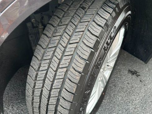 Used 2018 Cadillac XT5 FWD image 32