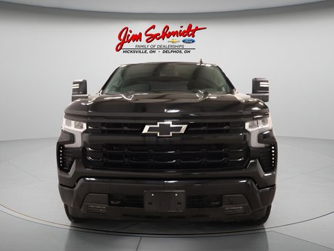 Used 2025 Chevrolet Silverado 1500 RST w/ Convenience Package II AWD/4WD image 3