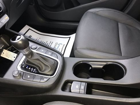 Used 2023 Hyundai Kona Limited AWD/4WD image 21