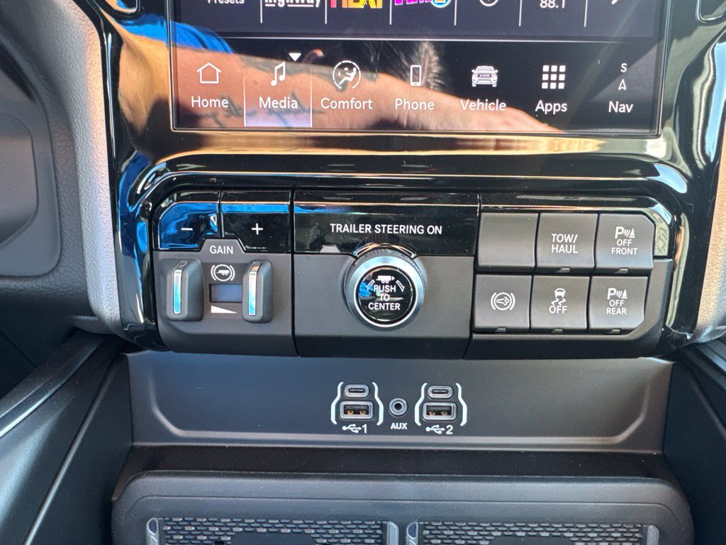 New 2027 RAM 3500 Big Horn AWD/4WD image 7