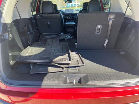 Certified 2025 Honda Pilot Touring image 19