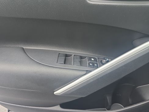 Used 2024 Toyota Corolla Cross LE w/ Moonroof Package FWD image 26