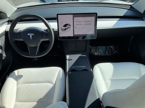 Used 2023 Tesla Model 3 Standard Range image 36