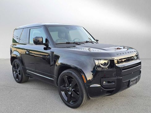 Certified 2024 Land Rover Defender 90 V8 image 7