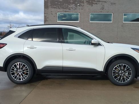 New 2026 Ford Escape SE image 6