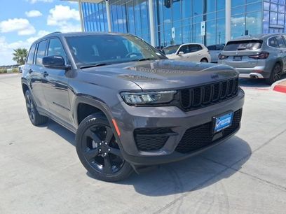 Used 2024 Jeep Grand Cherokee Altitude