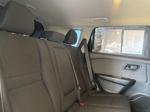 Used 2023 Nissan Rogue S FWD image 15