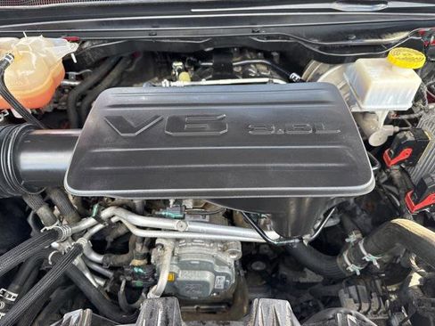 Used 2021 RAM 1500 Big Horn image 3