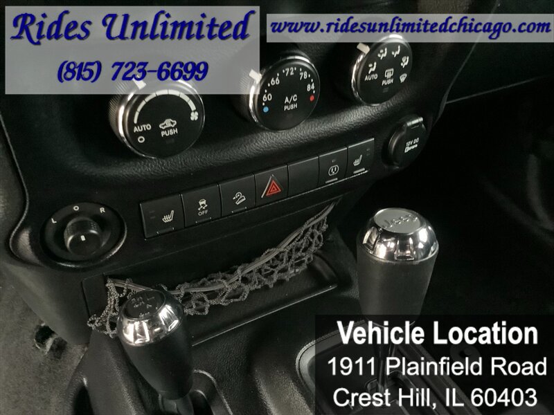 Used 2015 Jeep Wrangler Unlimited Rubicon w/ Dual Top Group AWD/4WD image 13