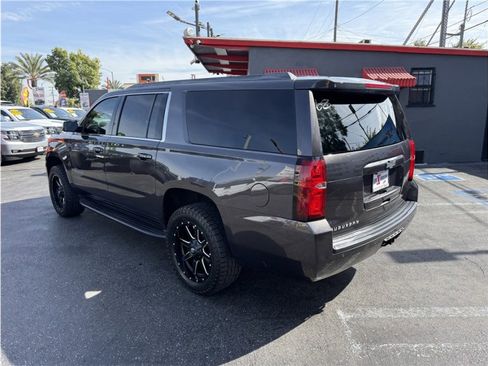 Used 2017 Chevrolet Suburban LT image 11