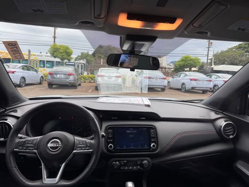 Certified 2023 Nissan Kicks SR w/ SR Premium Package image 10