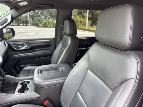 Used 2022 Chevrolet Tahoe LT w/ Luxury Package RWD image 21
