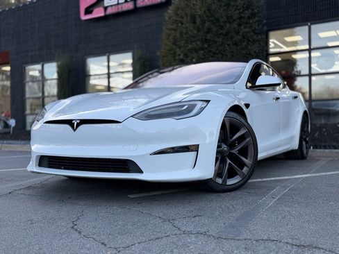 Used 2021 Tesla Model S Plaid image 2