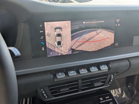 Used 2025 Porsche 911 Carrera 4 GTS image 24