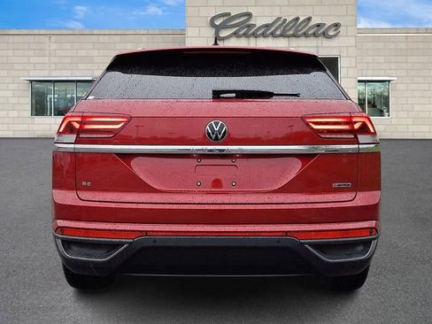 Used 2022 Volkswagen Atlas Cross Sport SE w/ Black Wheel Package AWD/4WD image 6