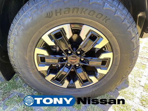 Used 2023 Nissan Frontier PRO-4X w/ Technology Package AWD/4WD image 27