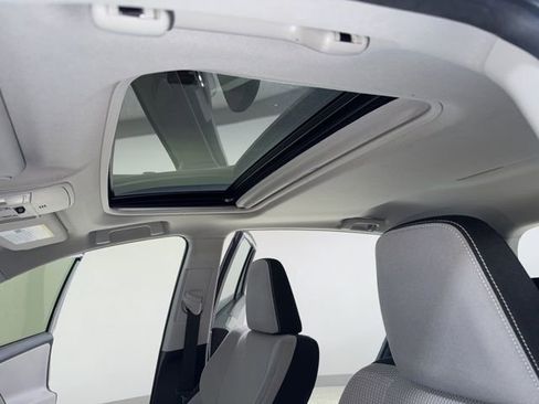 Used 2017 Toyota RAV4 XLE w/ Convenience Package image 2