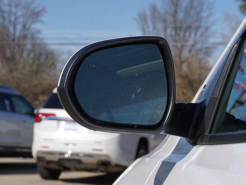 Used 2025 Buick Encore GX Avenir w/ Avenir Technology Package image 16