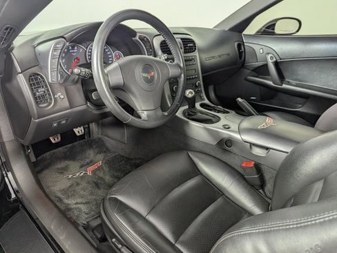 Used 2006 Chevrolet Corvette Convertible w/ Preferred Equipment Group image 23