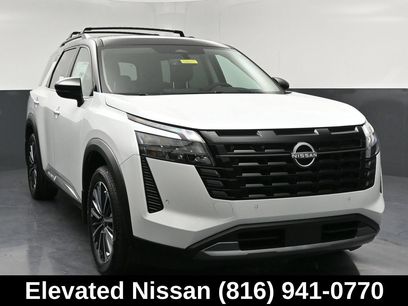 New 2026 Nissan Pathfinder Platinum w/ Cargo Package
