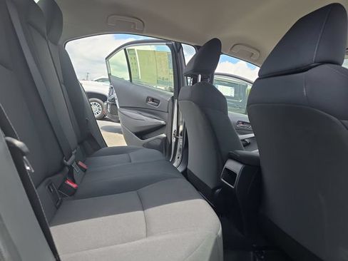 Used 2022 Toyota Corolla LE FWD image 12