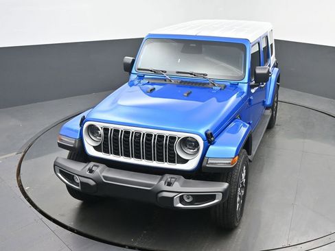 New 2026 Jeep Wrangler Unlimited Sahara AWD/4WD image 38
