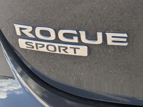 Used 2021 Nissan Rogue Sport SL image 13