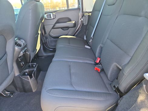 Used 2020 Jeep Wrangler Unlimited Sahara w/ LED Lighting Group image 6