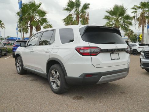 Used 2025 Honda Pilot EX-L image 7