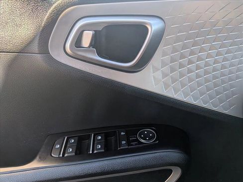 Used 2024 Kia Soul LX w/ Option Group 015 image 15