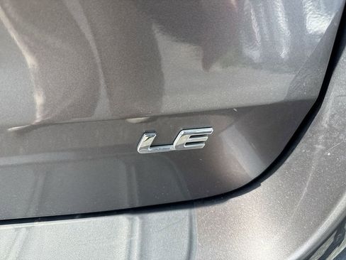 Used 2013 Toyota Sienna LE w/ Towing Pkg FWD image 26