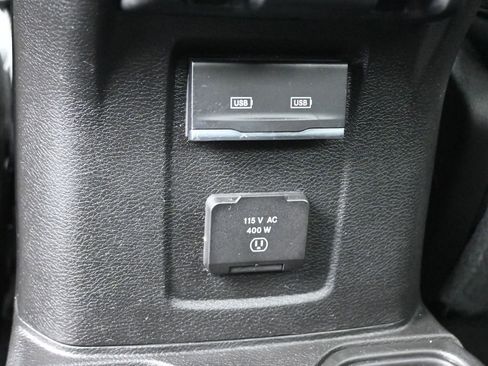 Used 2024 Jeep Gladiator Rubicon AWD/4WD image 19