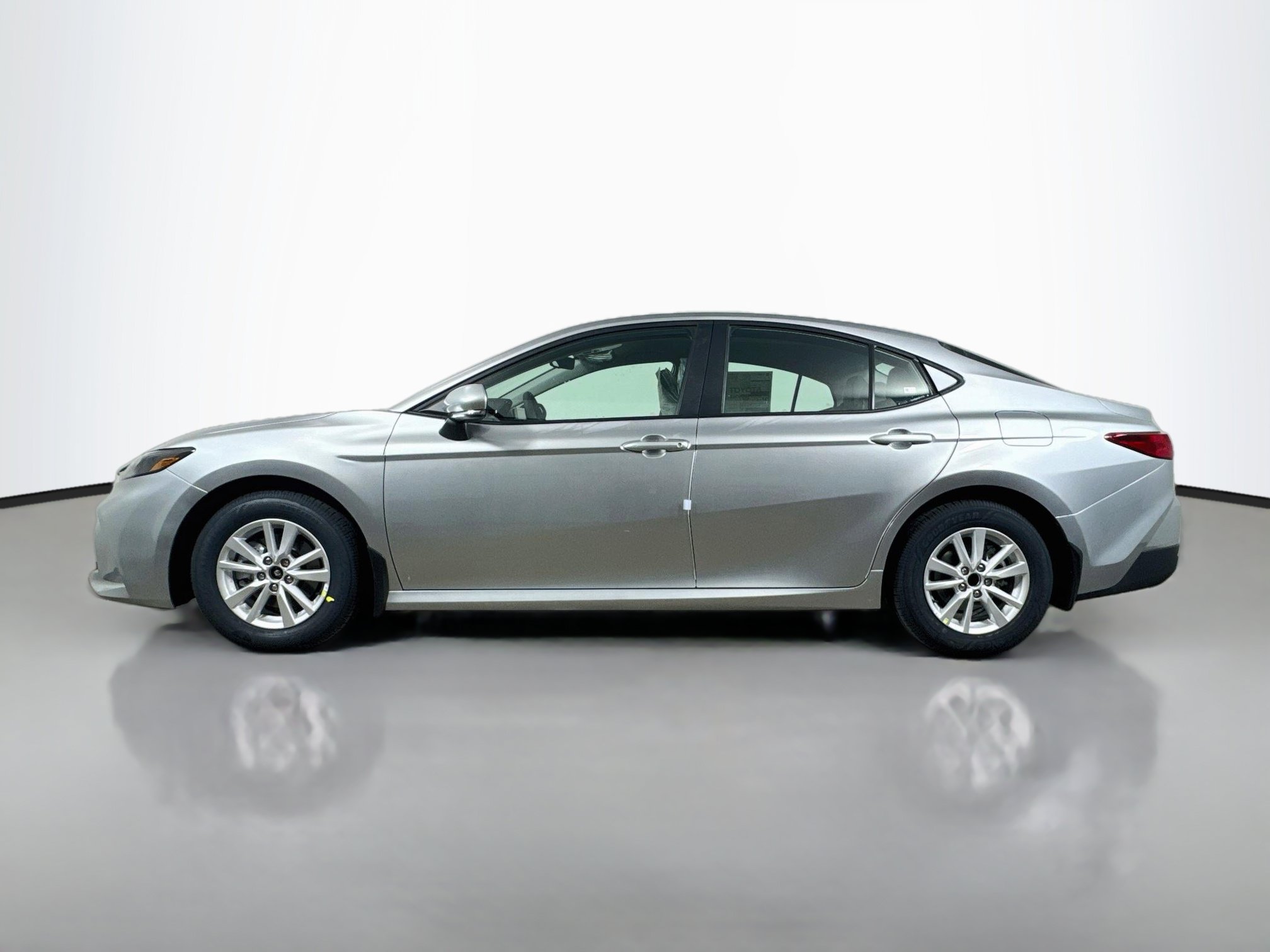 New 2027 Toyota Camry LE w/ Convenience Package FWD image 4